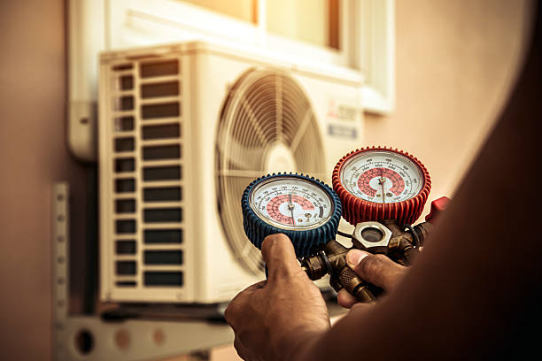 Professional Hvac technician working in Kent City, MI